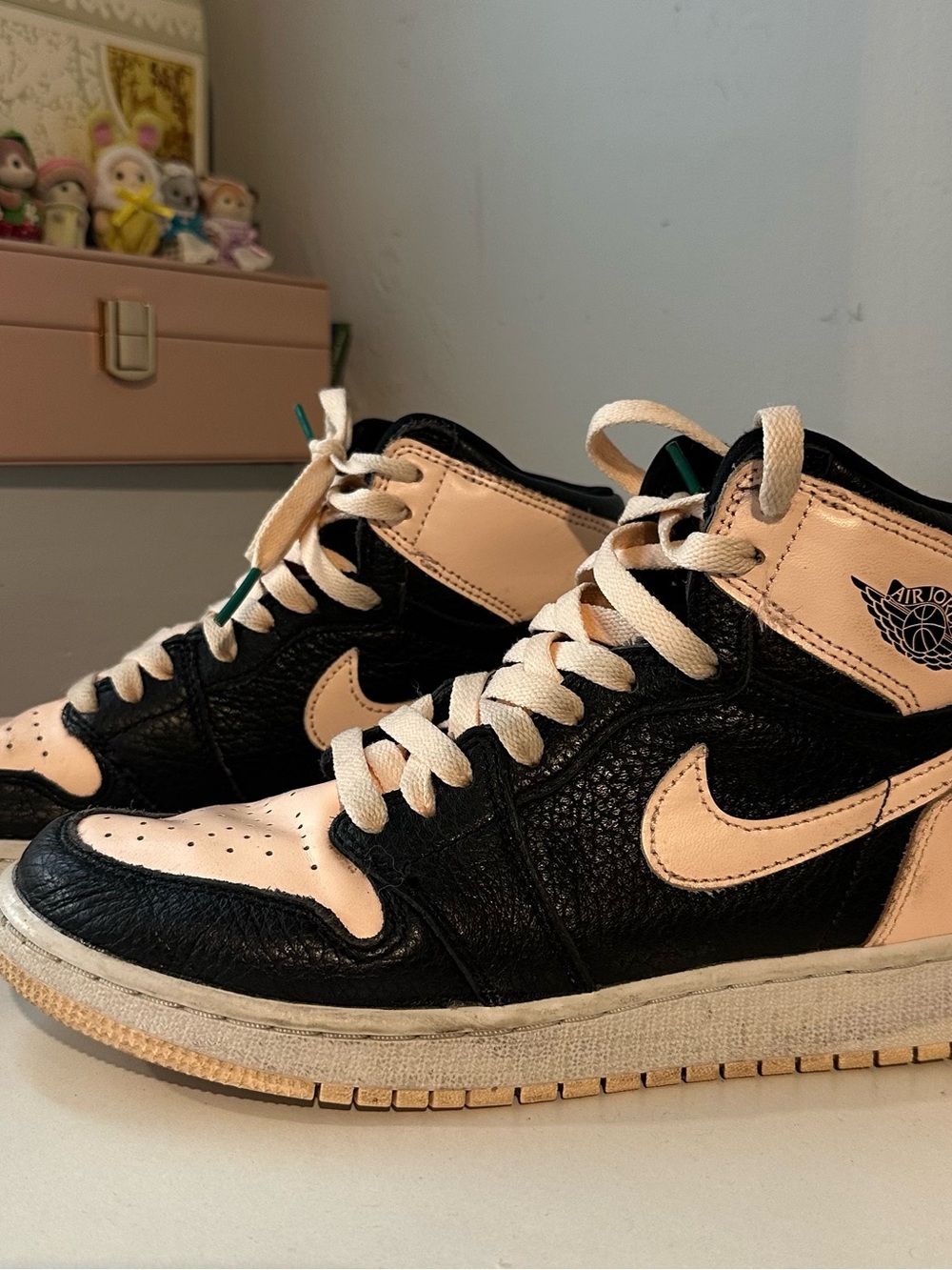 Air Jordan 1 Retro High OG ‘Crimson Tint’